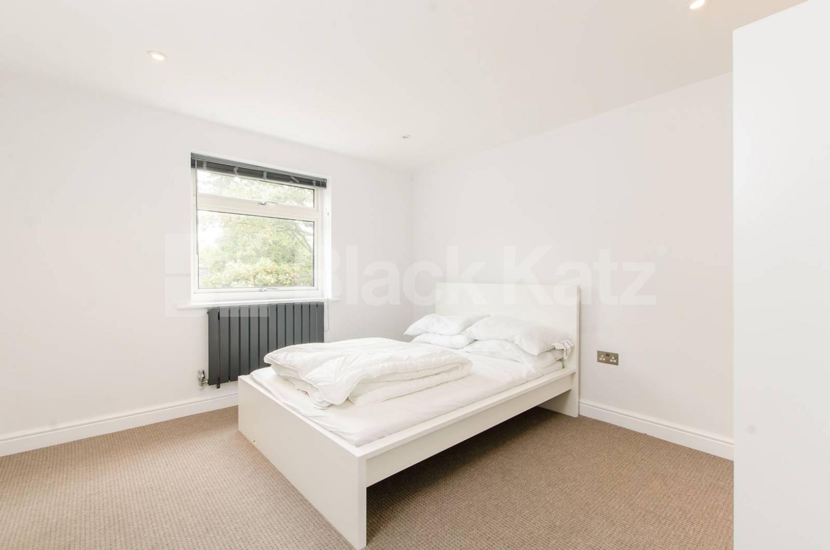 			NEW INSTRUCTION, 2 Bedroom, 1 bath, 1 reception House			 Waterside Close, Shad Thames